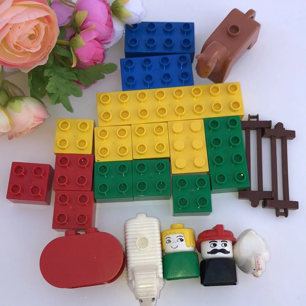 LEGO Duplo 1977 Farm Vintage Duplo Horse Sheep Mustache Man and wife 1977